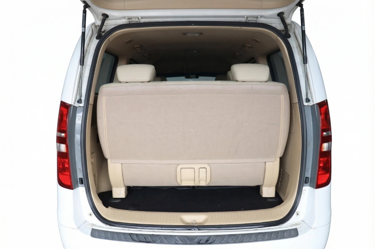 Trunk space for group luggage in Hyundai Starex 11 seater private car for SG to JB transfer