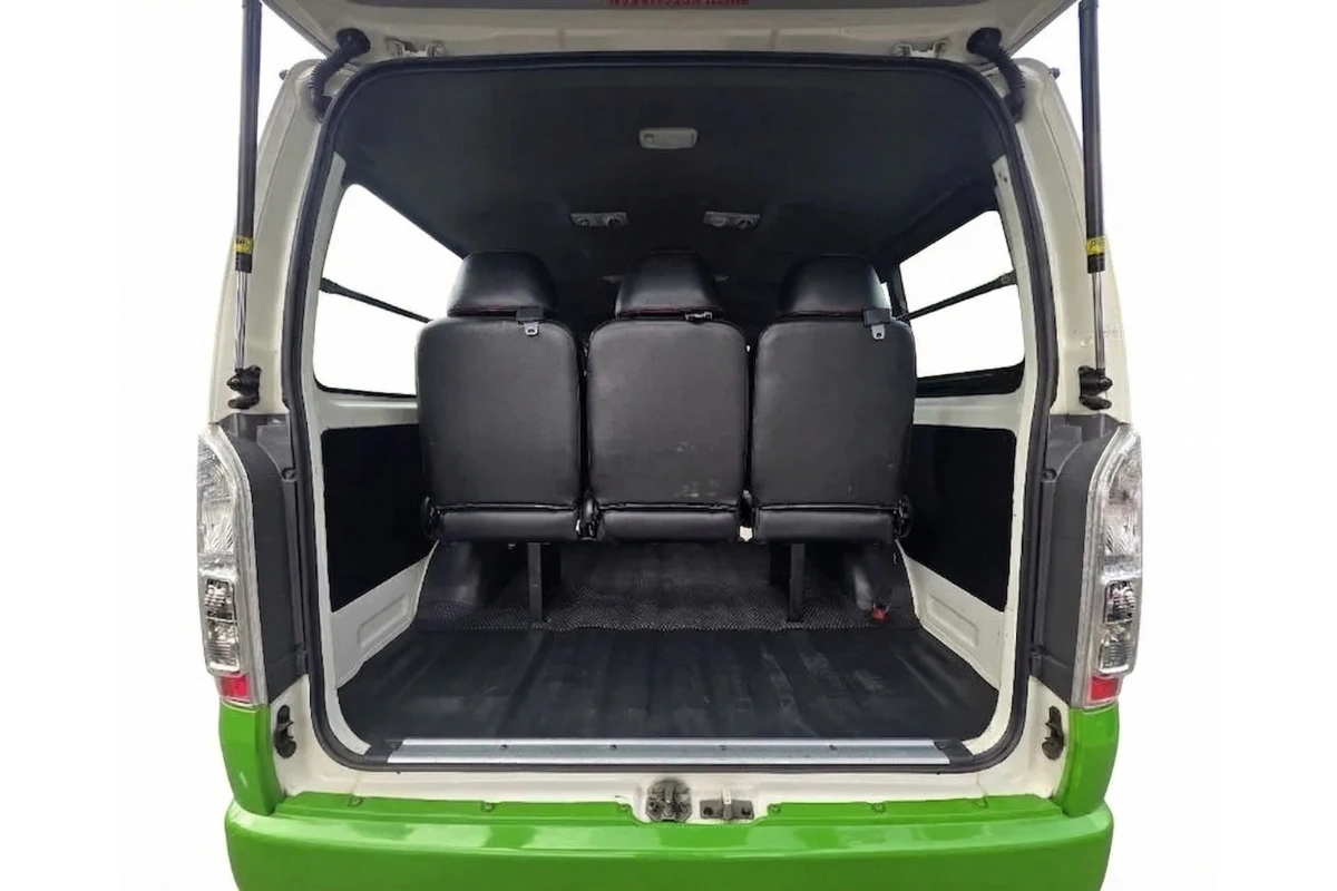 Luggage storage space in 11 seater private van for SG to JB border crossing