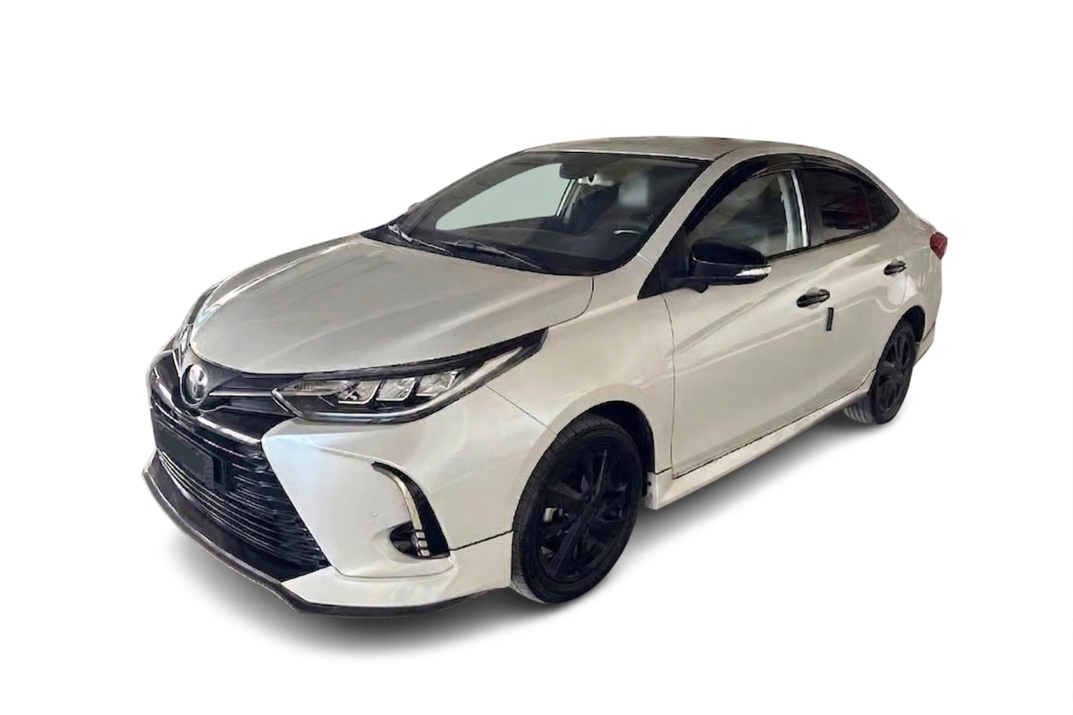 Premium Toyota Sedan private car for Changi Airport to JB transfer