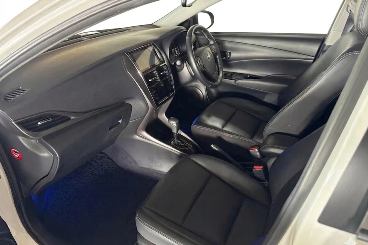 Standard sedan exterior side view for 5 seater private car SG to JB transfer